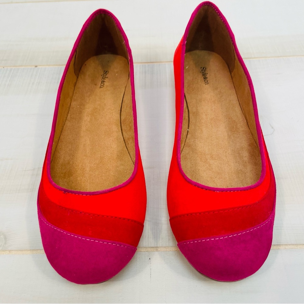 NIB Style & Co Groovy Cosmic Pink Red Purple Faux Suede Flats, Sz 8